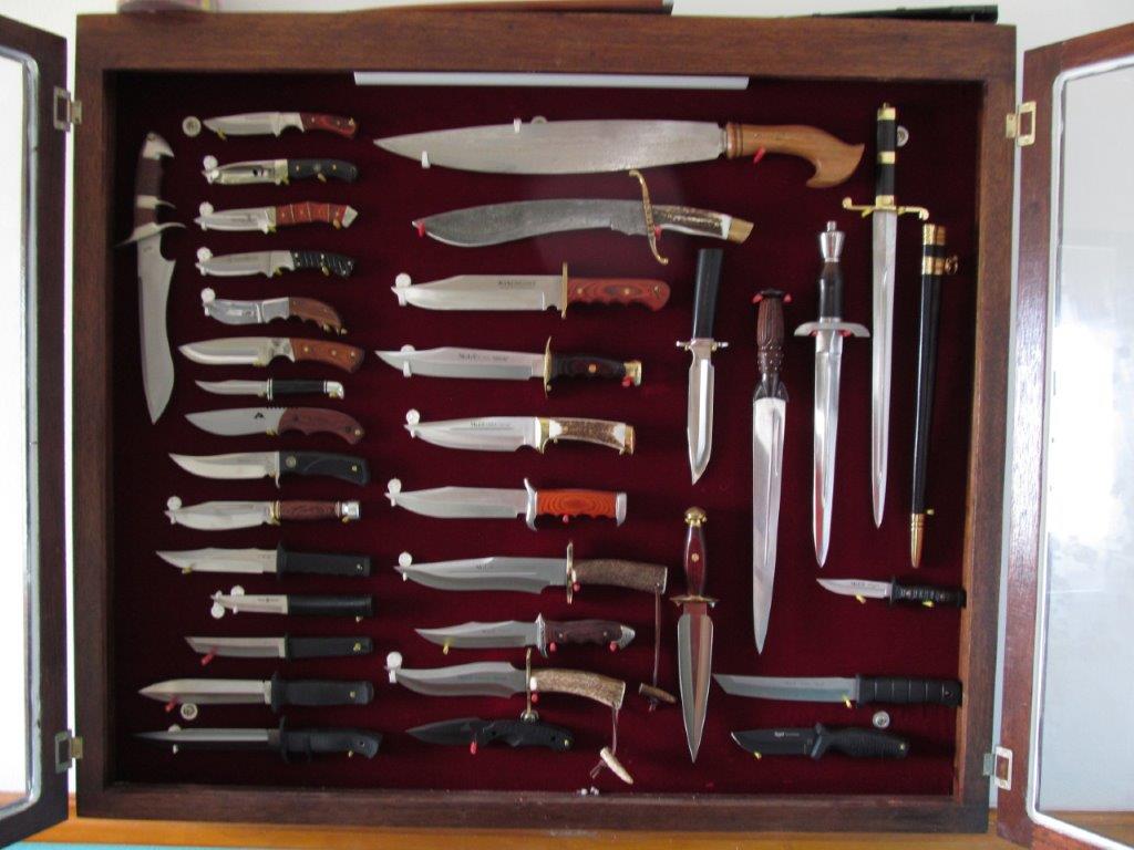 Knives, Bayonets and Edged Weapons Wanted