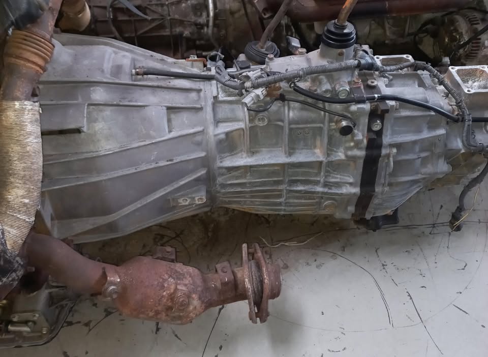Toyota Land Cruiser 200 Series Pick-Up 4x4 Manual Gearbox (1VD) - Private Seller