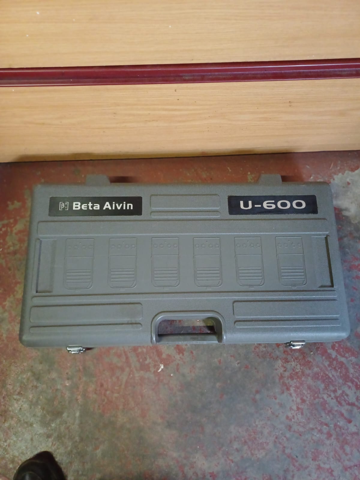 PEDALBOARD INCLUDING 5 BOSS PEDALS