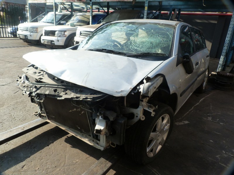 Renault Megane II 1.6 Dynamique Manual Grey - 2006 STRIPPING FOR SPARES - Private Seller Renault Megane II 1.6 Dynamique Manual Grey - 2006 STRIPPING FOR SPARES - Private Seller