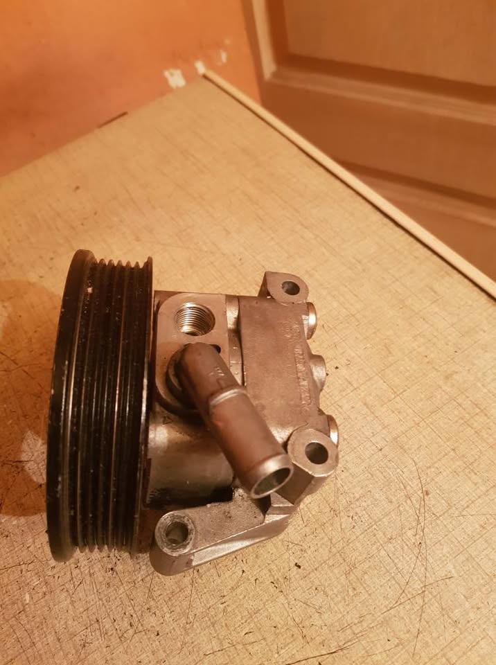 LAND ROVER OR JAGUAR POWER STEERING PUMP FORSALE - Private Seller