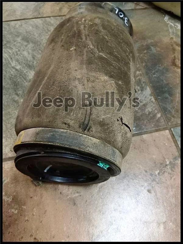 Jeep Grand Cherokee Wk2 Rear Air Bellow - Private Seller Jeep Grand Cherokee Wk2 Rear Air Bellow - Private Seller