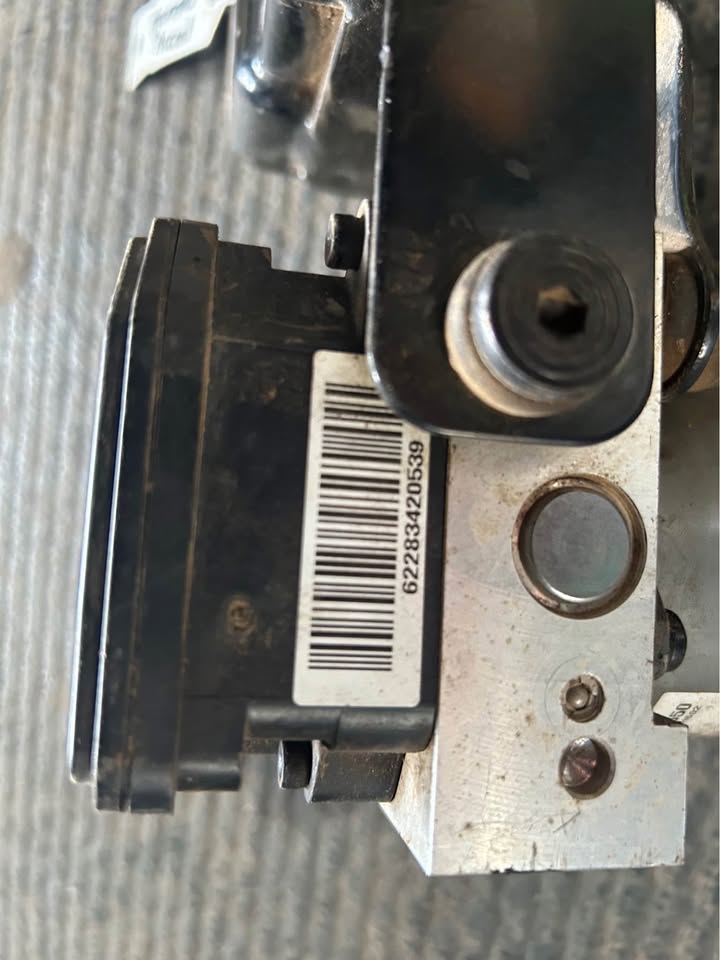 2019 Hyundai Accent ABS Pump For Sale Call or WhatsApp - Private Seller