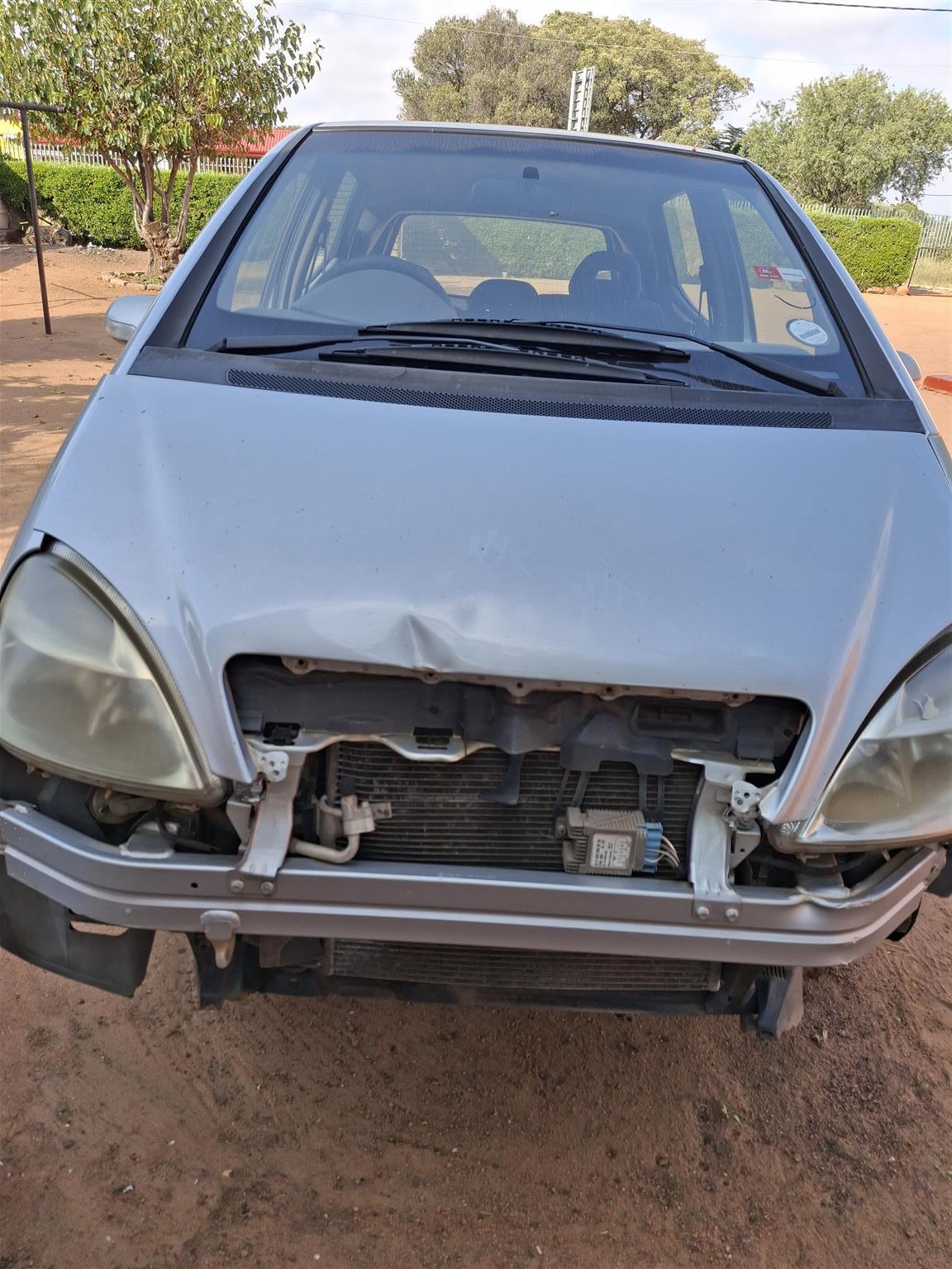 Mercedes A160 for sale. Starter, no idling. No papers, sold as is. Mercedes A160 for sale. Starter, no idling. No papers, sold as is.