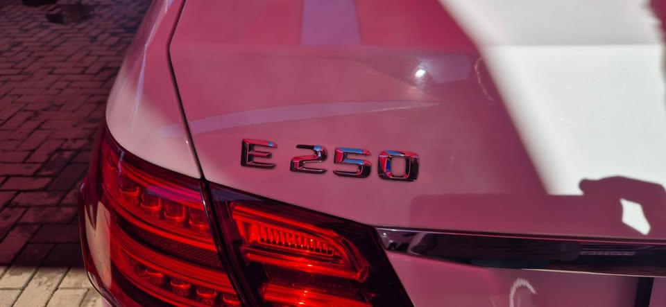 MERCEDUS BENZ E250 AMG  2014