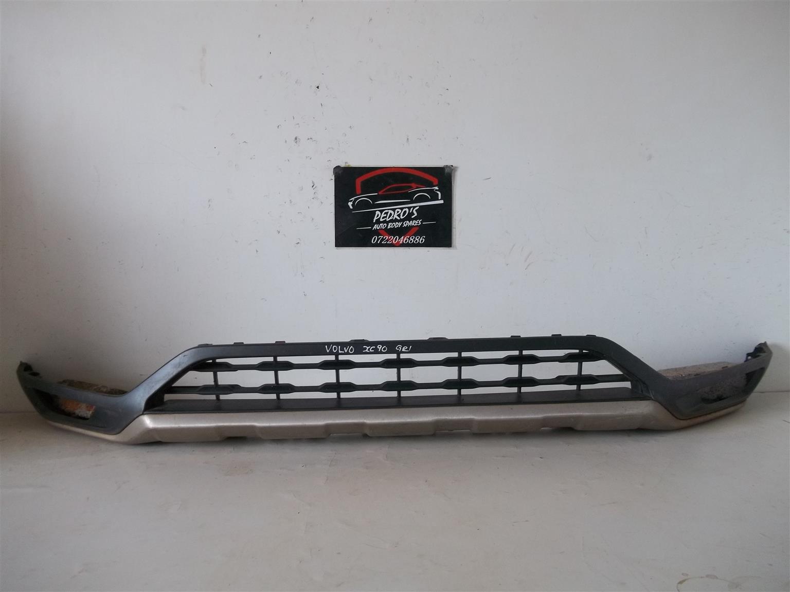 Volvo XC90 lower front bumper grille - Private Seller Volvo XC90 lower front bumper grille - Private Seller
