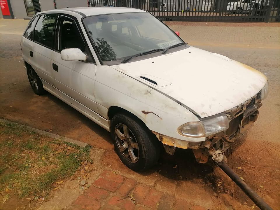 Opel Kadett 180is stripping for spares - Private Seller
