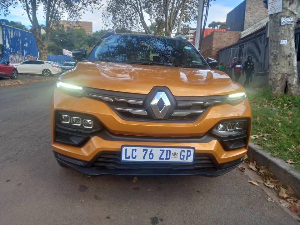 2023 Renault Kiger 1.0 Xtronic Turbo, AUTOMATIC, ORANGE Full Service History