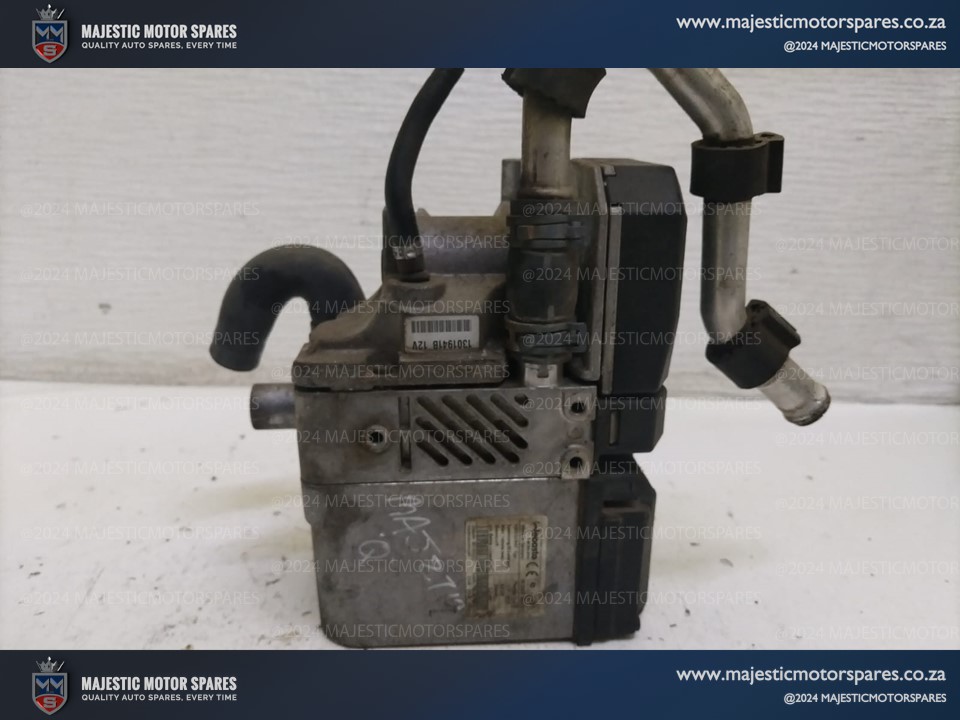 Audi Q7 Auxiliary Heater Pump for sale – Pre-Owned