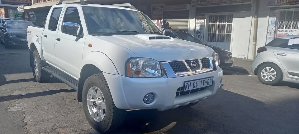 2020 NISSAN NP300 2.5 D4D DIESEL 4X4,  MANUAL TRANSMISSION, MILEAGE WHITE, PRICE 2020 NISSAN NP300 2.5 D4D DIESEL 4X4,  MANUAL TRANSMISSION, MILEAGE WHITE, PRICE