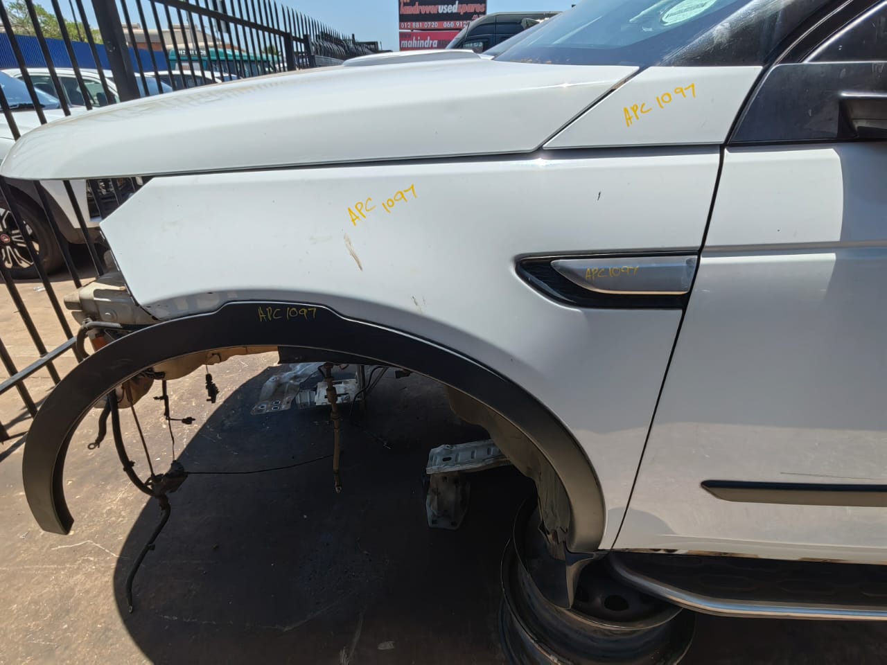 Land Rover Discovery Sport HSE 2015 fenders for sale – used