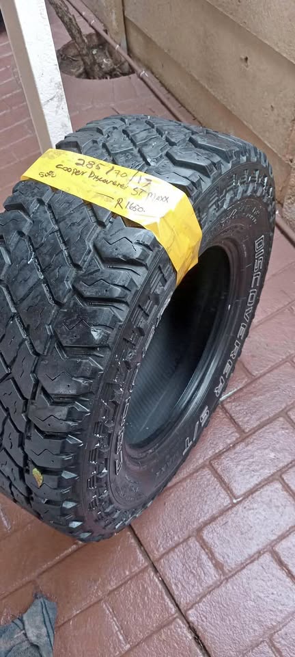 1x Cooper Discoverer ST Maxx... - Private Seller