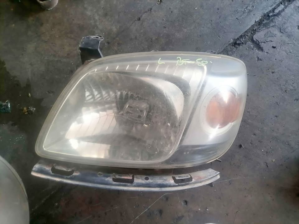 Mazda bt-50 LHS Headlight