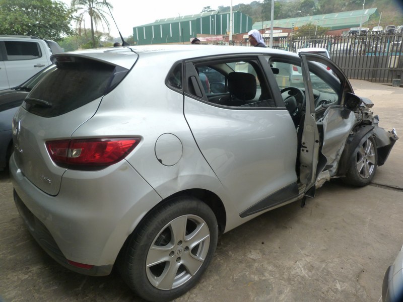 Renault Clio IV 1.2T AT H5F - 2016 SPARESBOYZ STRIPPING FOR SPARES - Private Seller Renault Clio IV 1.2T AT H5F - 2016 SPARESBOYZ STRIPPING FOR SPARES - Private Seller