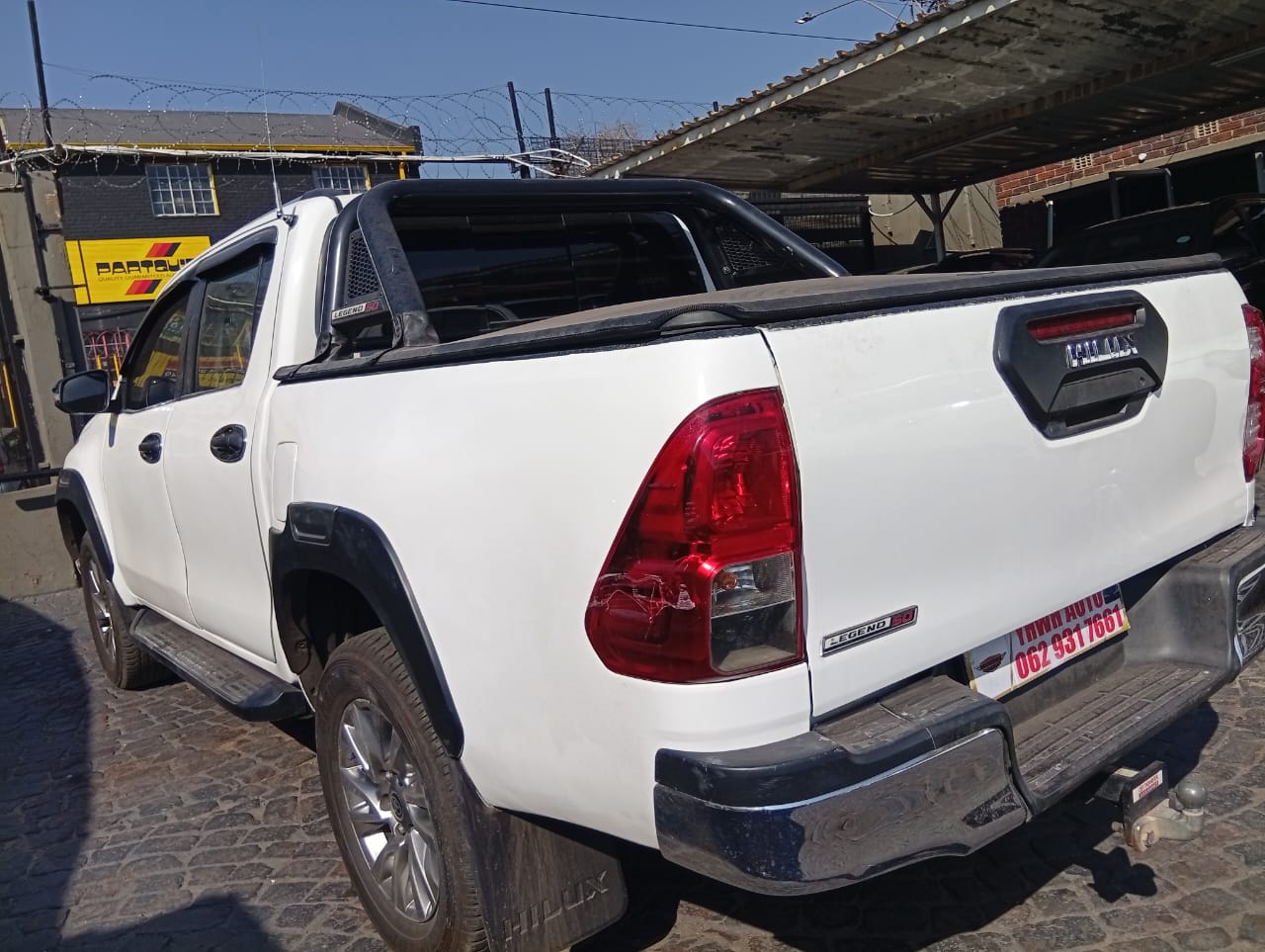 2020 Toyota Hilux 2.8 Legend50 GD6 DoubleCab Bakkie Raider Manual 163,000km Leat