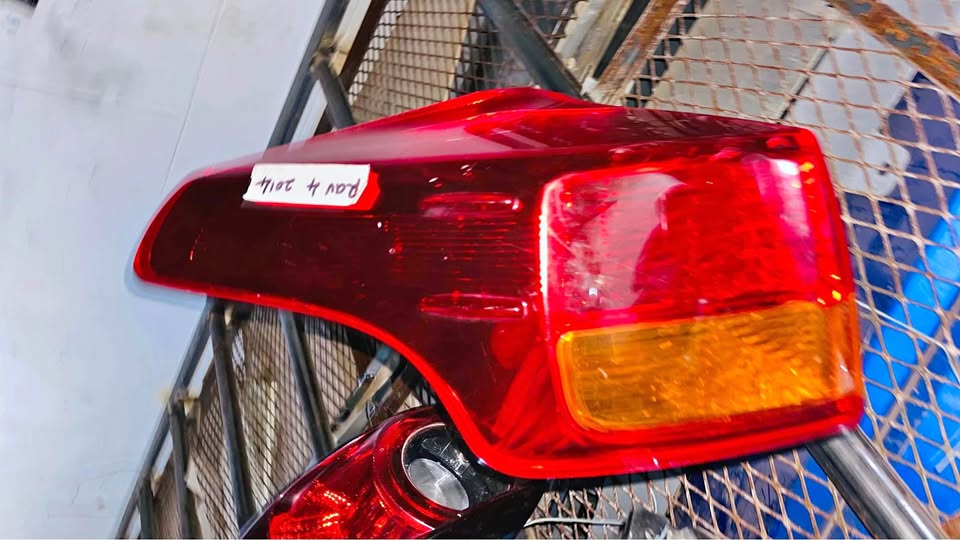 Toyota RAV 4 taillight 2014 - Private Seller Toyota RAV 4 taillight 2014 - Private Seller