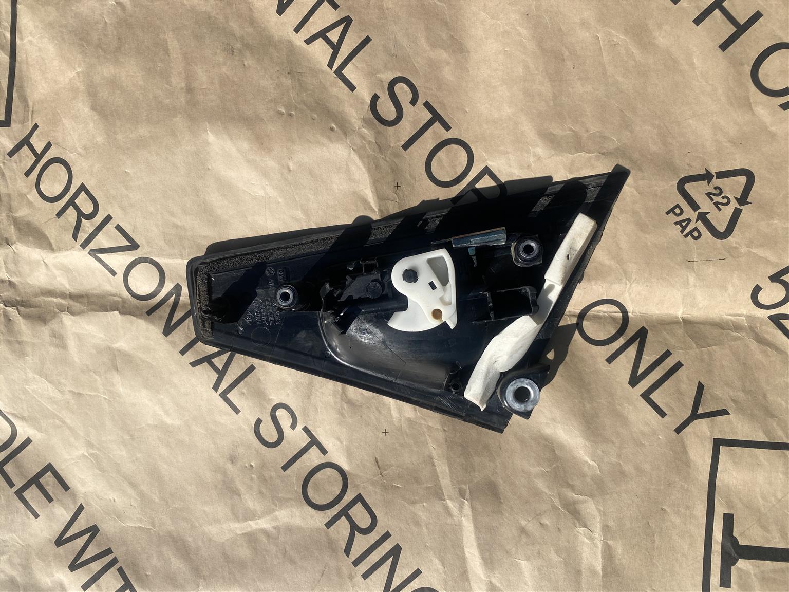 2019 RENALT CLIO LEFT REAR OUTER DOOR HANDLE FOR SALE. IN PRISTINE CONDITION - Private Seller