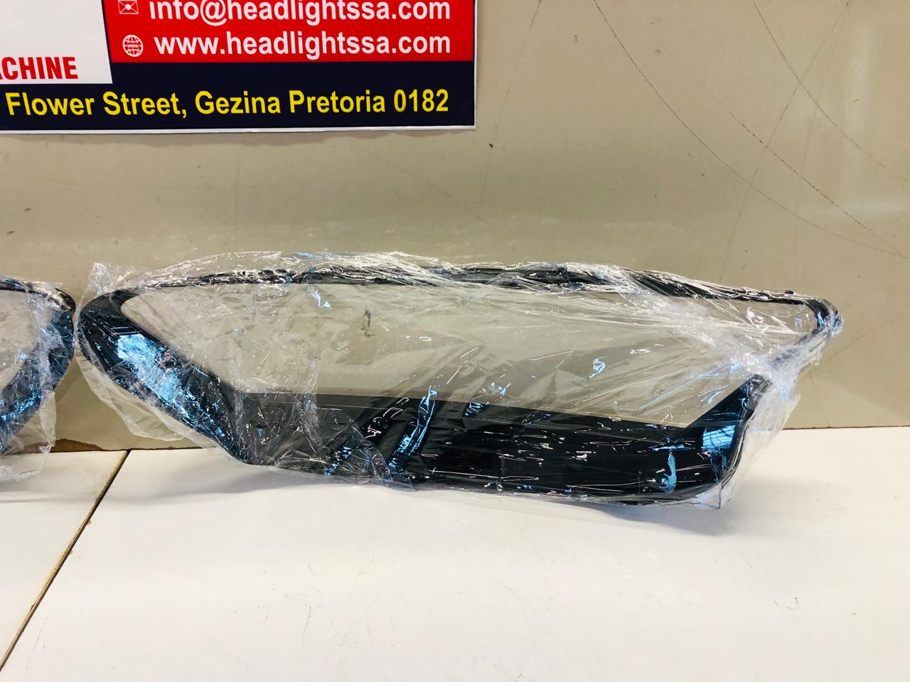 VW T-Roc left and right side headlight replacement lens (2018) - Private Seller VW T-Roc left and right side headlight replacement lens (2018) - Private Seller