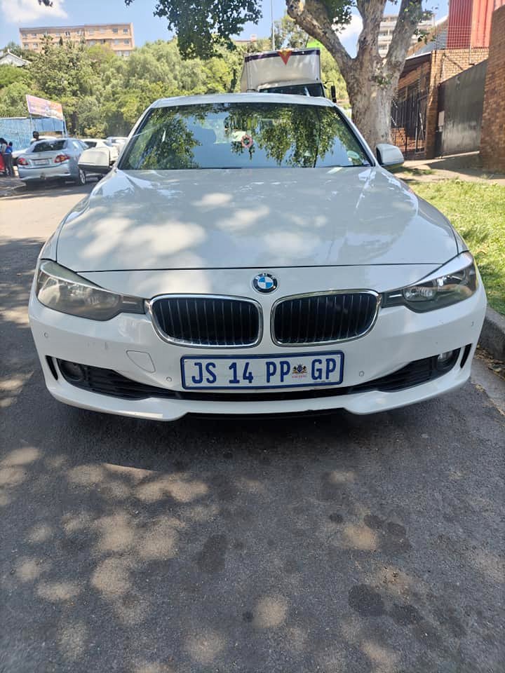 2013 BMW 320i Automatic