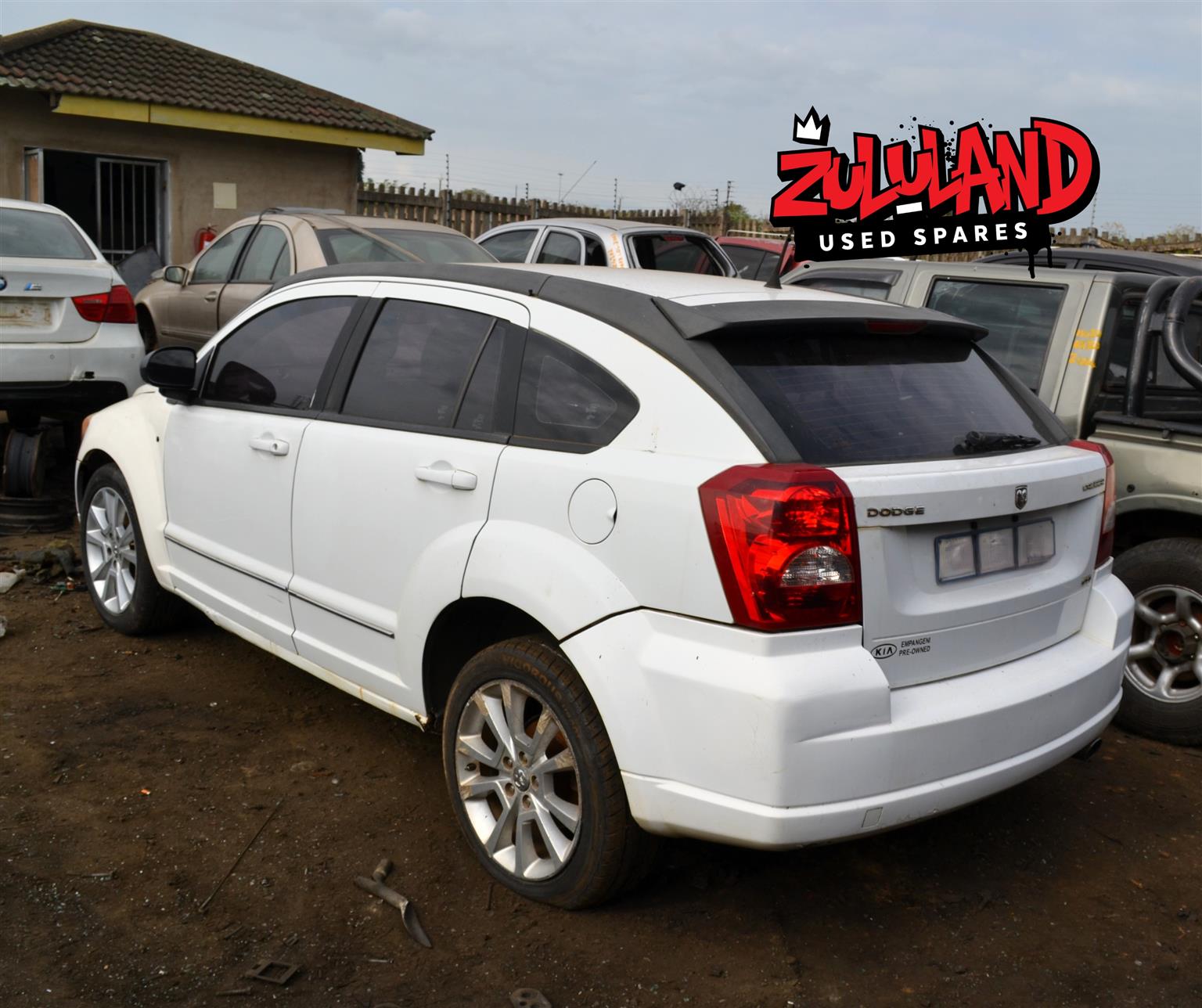 2011 Dodge Caliber SXT 2.0L - S tripping for Spares