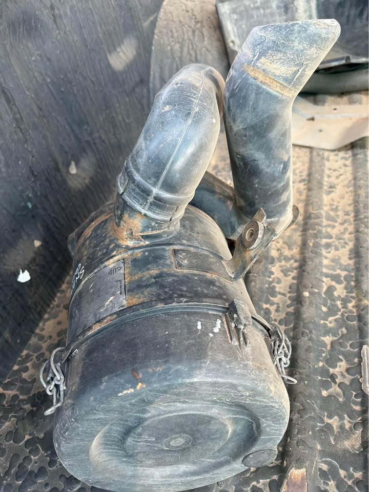 Mitsubishi Colt 2.8 Air Filter Housing For Sale @Circle 7 Used Parts Call or WhatsApp - Private Seller Mitsubishi Colt 2.8 Air Filter Housing For Sale @Circle 7 Used Parts Call or WhatsApp - Private Seller