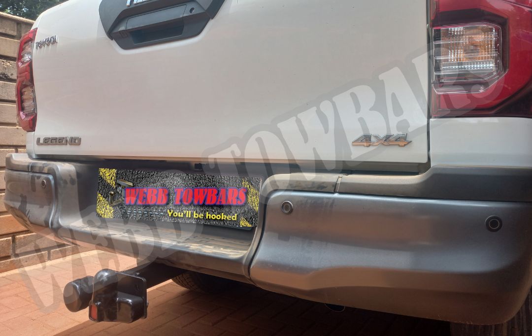 Toyota Hilux Standard/Detachable Towbars - Private Seller