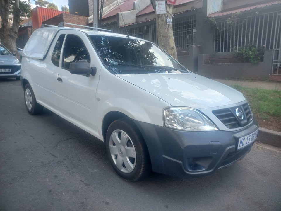 2019 Nissan NP200 1.6 Petrol, Manual, white color, mileage 75000kms,