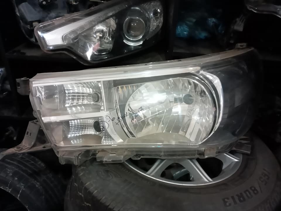 Toyota Hilux GD6 Normal Headlight LHS - Private Seller Toyota Hilux GD6 Normal Headlight LHS - Private Seller
