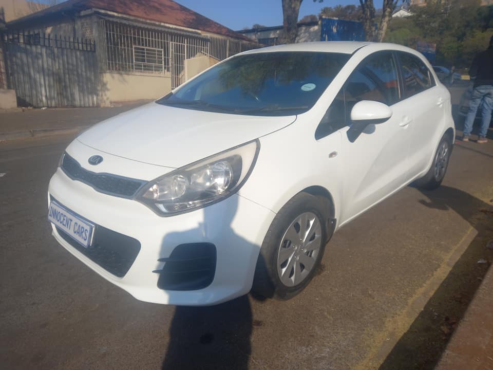 2016 KIA RIO HATCHBACK 1.2 ENGINE PETROL, MANUAL, MILEAGE 85000KMS, WHITE COLOR,