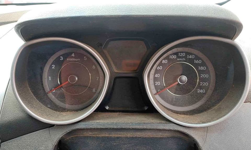 HYUNDAI ELANTRA CLUSTER FOR SALE - Private Seller HYUNDAI ELANTRA CLUSTER FOR SALE - Private Seller