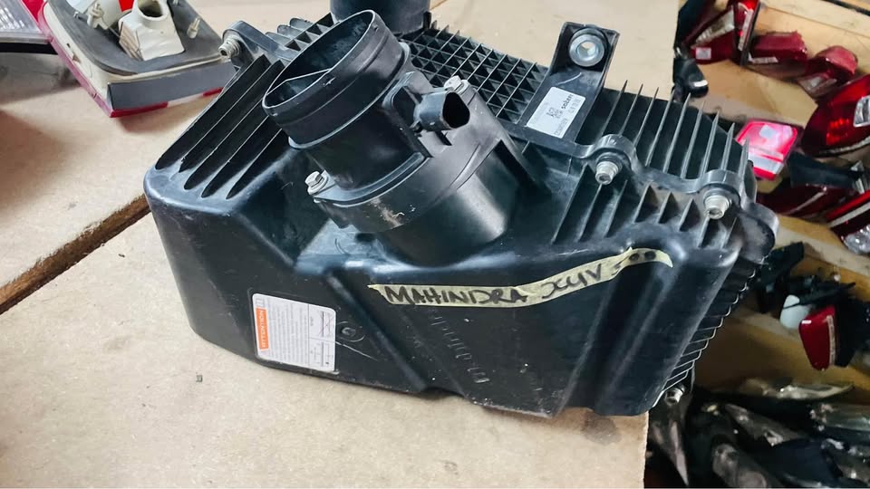 Mahindra XUV500 Air Filter Box - Private Seller