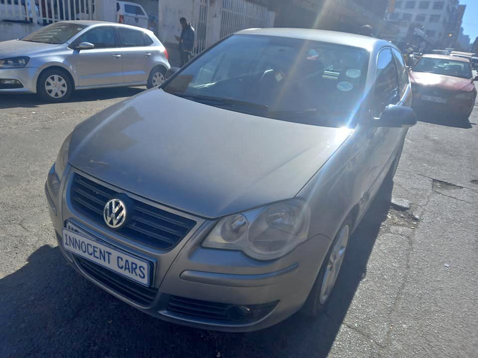 2008 VW POLO BUJWA 1.9 TDI DIESEL, MANUAL 6SPED, SILVER COLOR, MILEAGE 122000KM, SPARE KEY