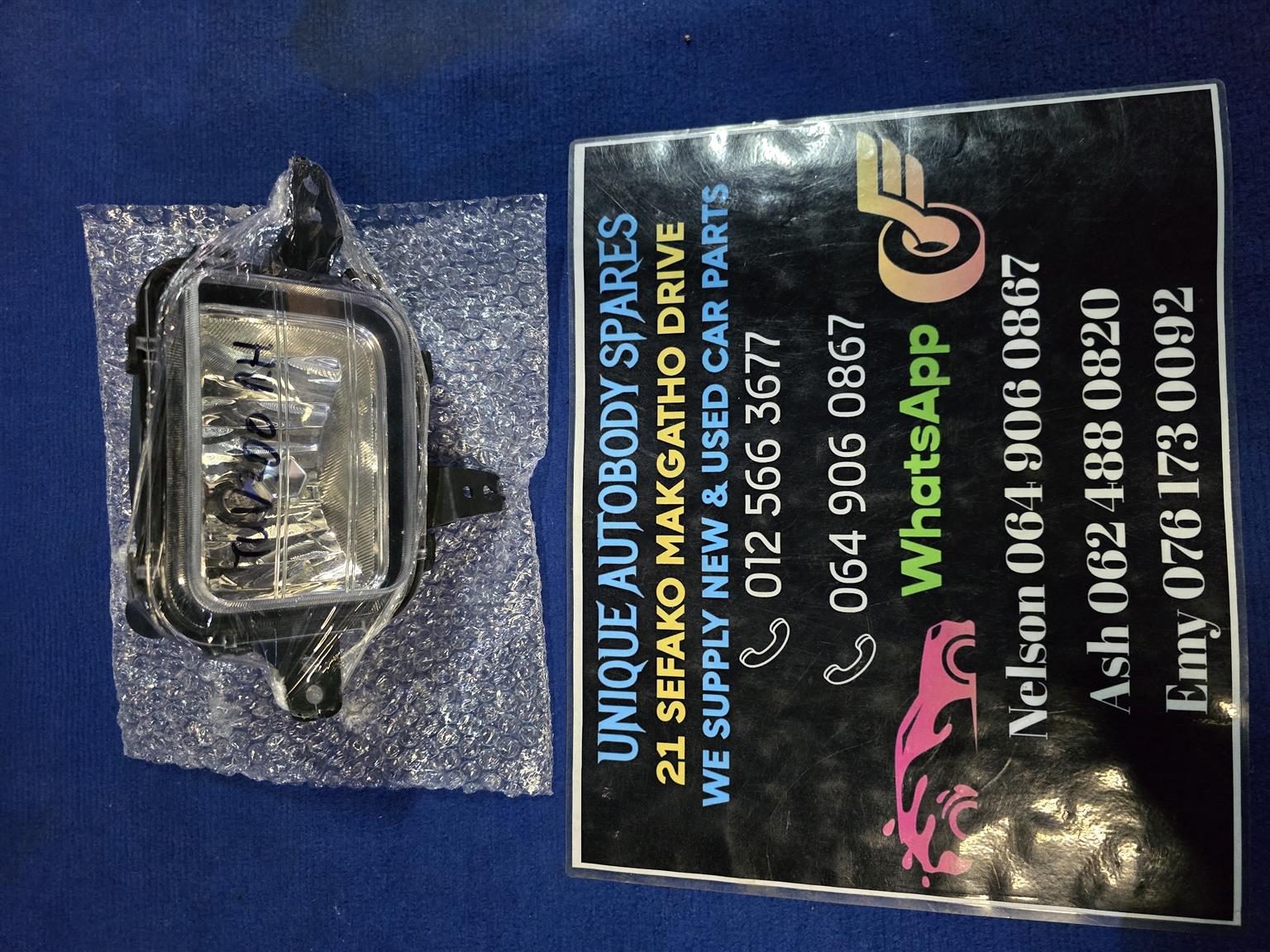 Mahindra Tuv 300 Fog lights L&R
