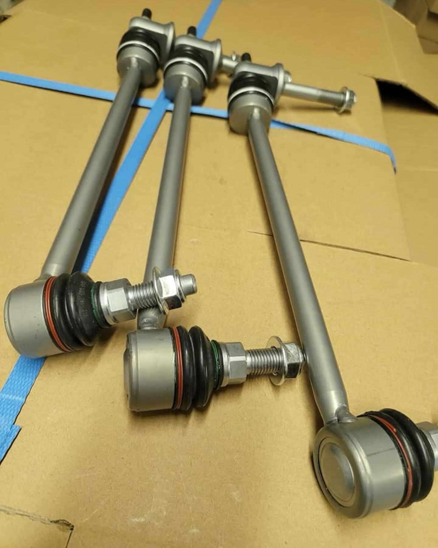 MERCEDES-BENZ STABLIZER LINKS FOR W253 GLC - Private Seller