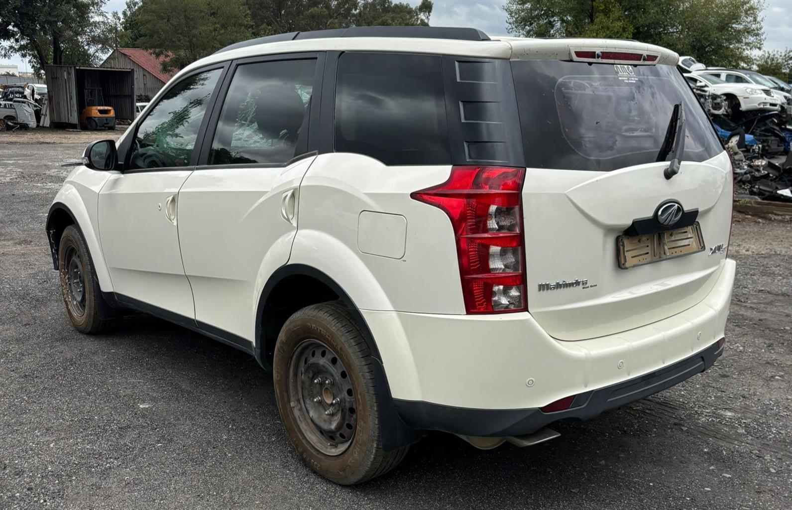 Mahindra XUV 500 W6 2.2LT 2014 - Private Seller Mahindra XUV 500 W6 2.2LT 2014 - Private Seller