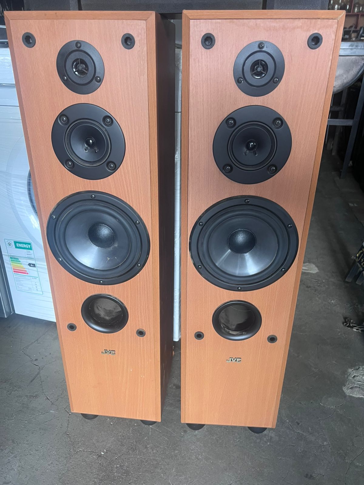 JVC Surrounding Speakers