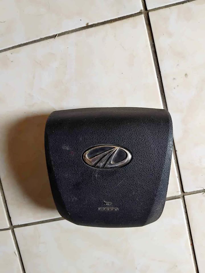 MAHINDRA XUV500 STEERING WHEEL AIRBAG. SECOND HAND. FOR VARIOUS OTHER CARS TOO - Private Seller MAHINDRA XUV500 STEERING WHEEL AIRBAG. SECOND HAND. FOR VARIOUS OTHER CARS TOO - Private Seller