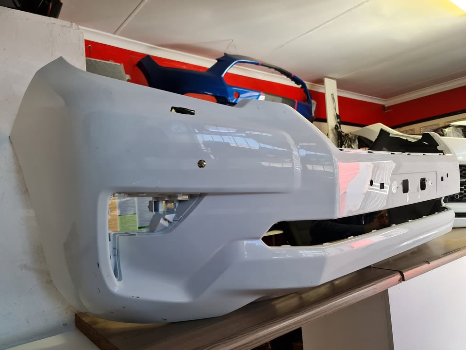 2016 TOYOTA LAND CRUISER PRADO FRONT BUMPER FOR SALE IN AN ALMOST BRAND NEW CONDITION - Private Seller 2016 TOYOTA LAND CRUISER PRADO FRONT BUMPER FOR SALE IN AN ALMOST BRAND NEW CONDITION - Private Seller