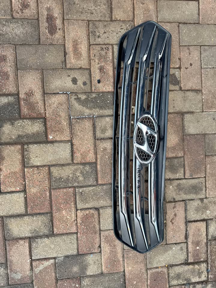Hyundai Creta Main Front Bumper Grill - Private Seller Hyundai Creta Main Front Bumper Grill - Private Seller