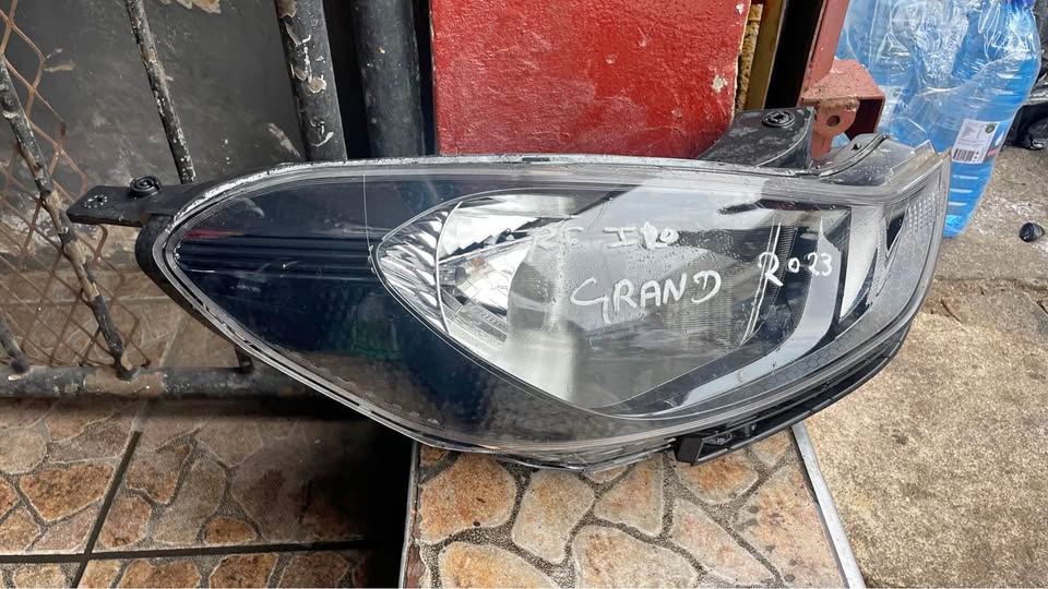 Hyundai Grand i10 headlight - Private Seller Hyundai Grand i10 headlight - Private Seller