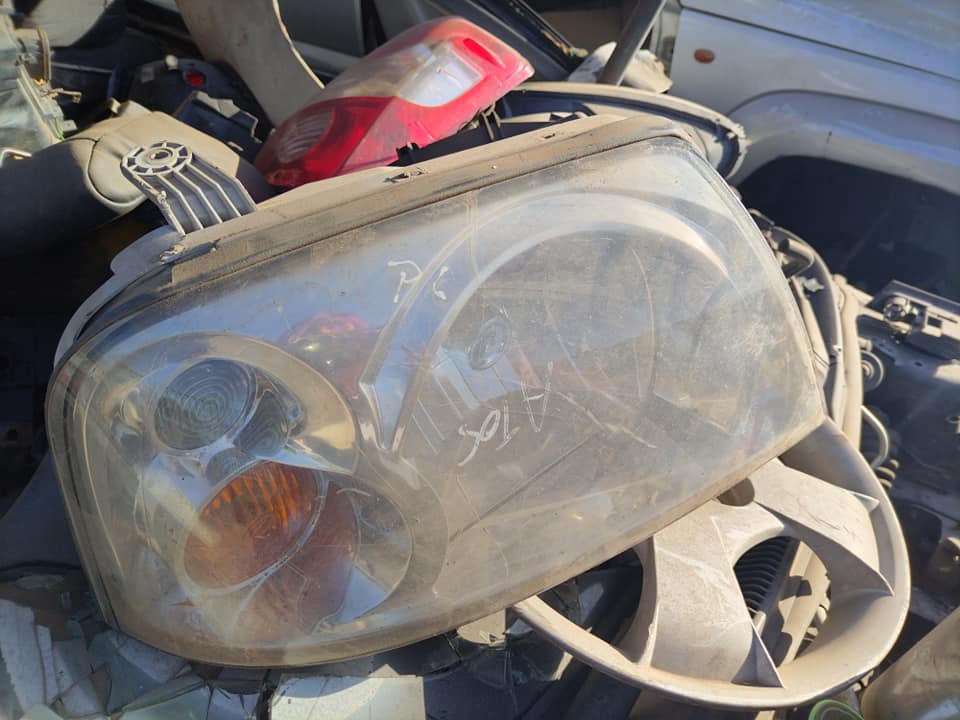 Hyundai atos R/F headlight Call or WhatsApp me - Private Seller Hyundai atos R/F headlight Call or WhatsApp me - Private Seller