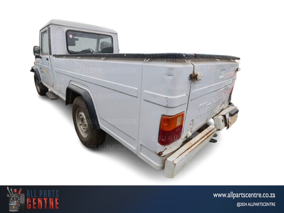 Stripping for Spares Mahindra Bolero 2.5 2007 manual - Private Seller