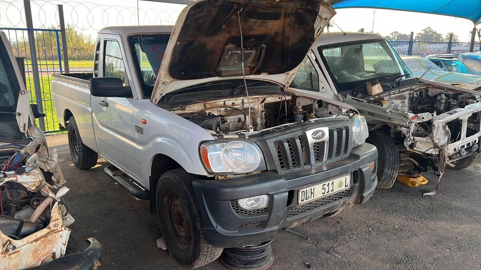 MAHINDRA SCORPIO HEAD LIGHTS FOR SALE - Private Seller