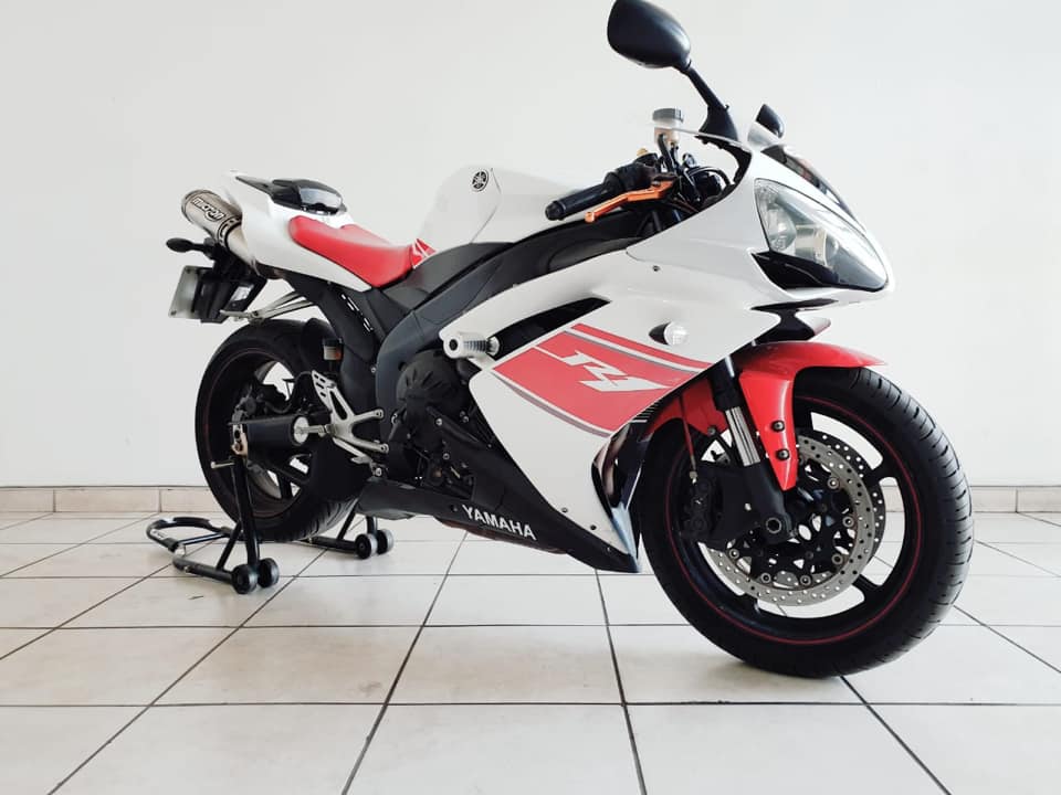 STUNNING YAMAHA R1 - Private Seller STUNNING YAMAHA R1 - Private Seller