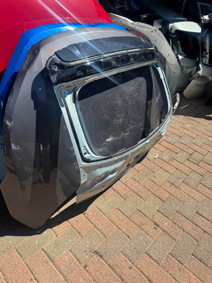 Suzuki Fronx Boot Lid Tailgate Door - Private Seller Suzuki Fronx Boot Lid Tailgate Door - Private Seller