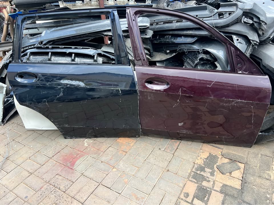 Bmw X7 G07 right doors - Private Seller