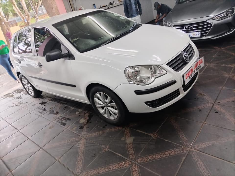 2004 VW POLO Butchwa 1.6 White, Manual, Petrol 123000km
