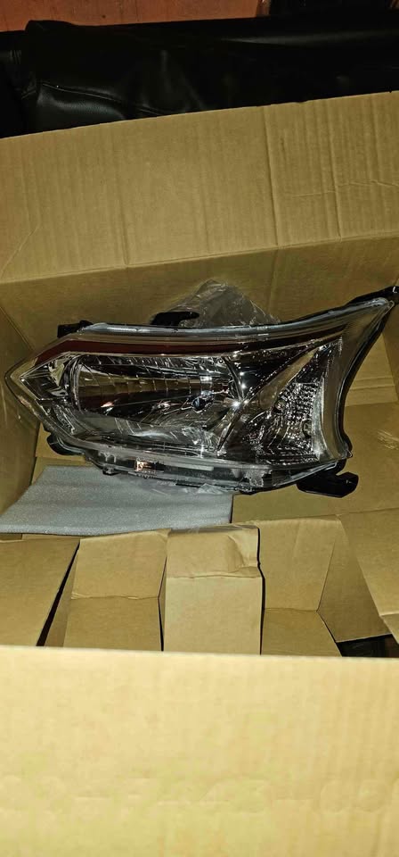 Toyota Avanza Headlights