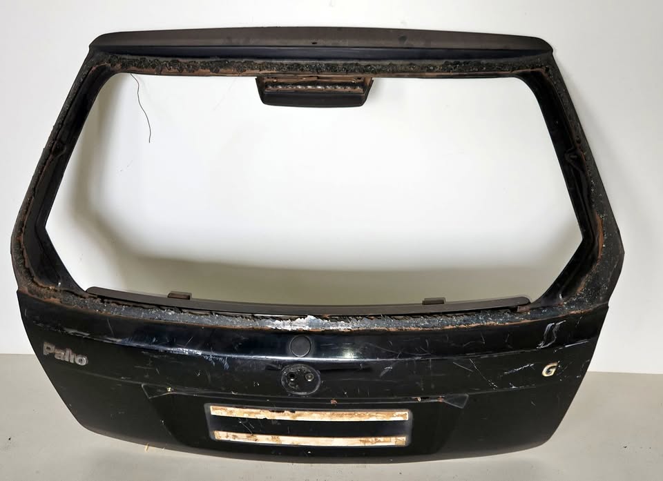 Fiat Palio boot lid OEM - Private Seller Fiat Palio boot lid OEM - Private Seller