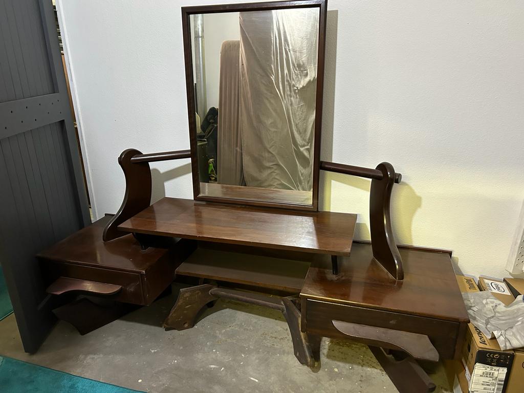 Antique 2 Draw Dresser with Headboard Antique 2 Draw Dresser with Headboard